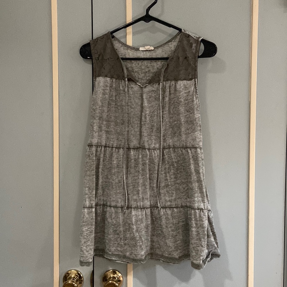 Army green light tunic top